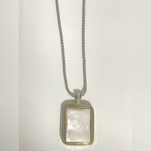 Two Tone Mother of pearl Gold and Silver elegant, Pendant and Chain Necklace ❤️🫶